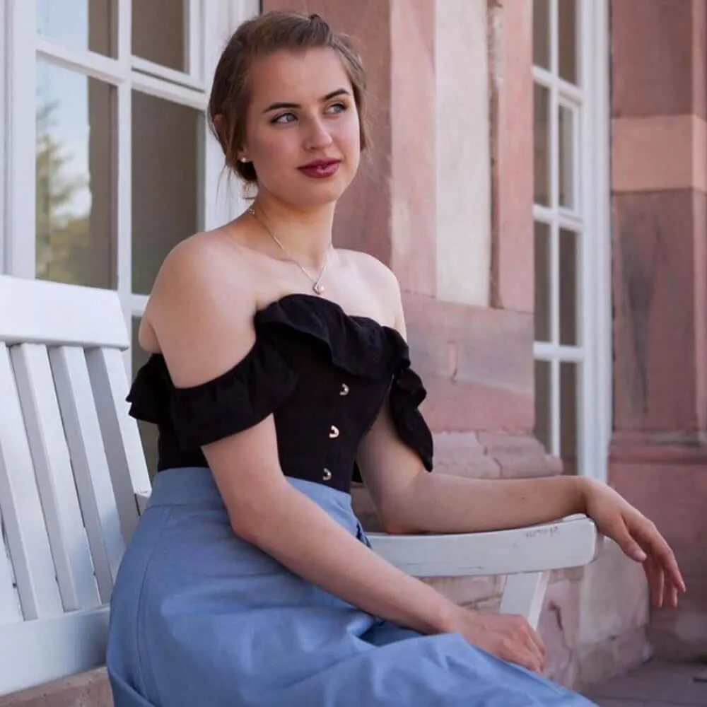 Black Cotton Straight Bustline Corset Top With Off The Shoulder Sleeves