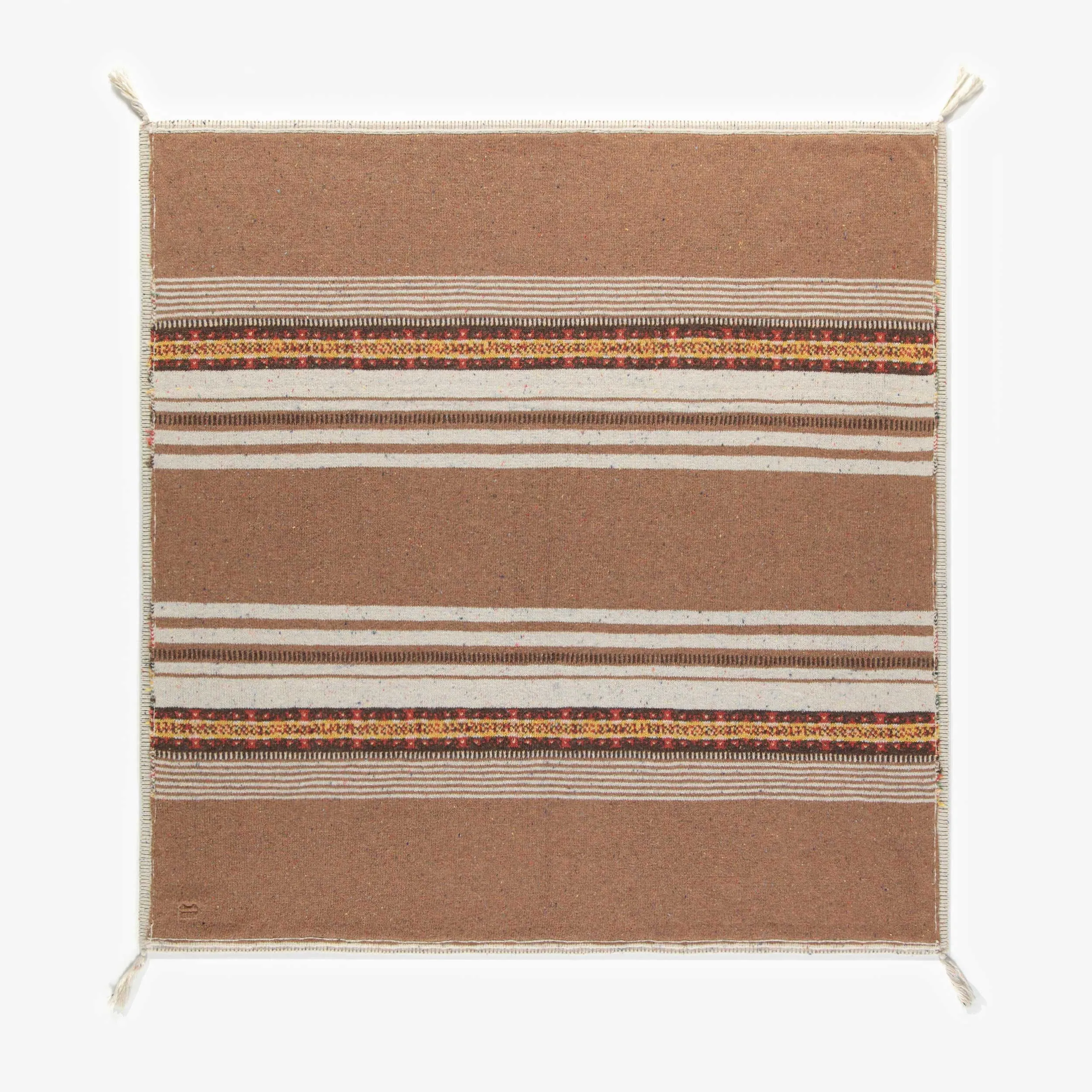Couverture brune à motifs en maille, naissance || Brown patterned blanket in knitwear, newborn
