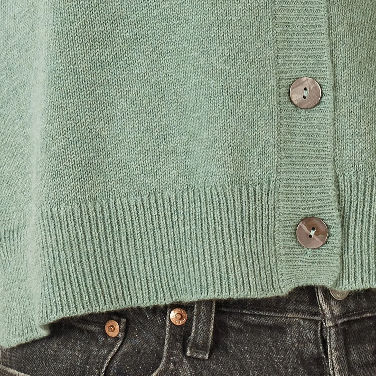 Essential Button Vest - Moss