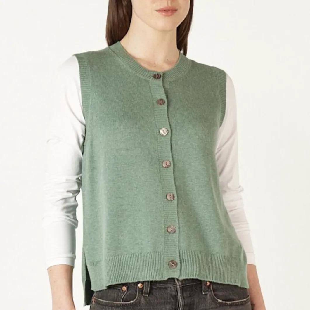 Essential Button Vest - Moss