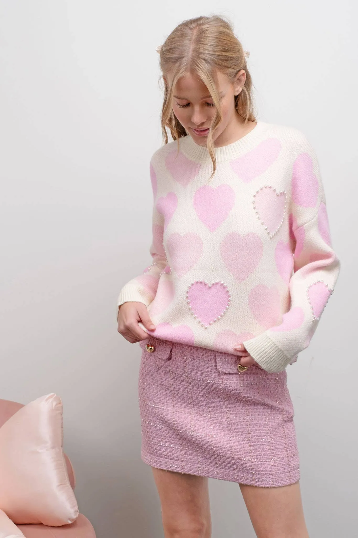 HEART PATTERN PEARL DETAIL KNIT SWEATER