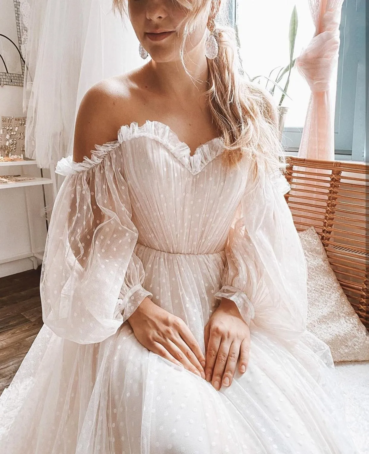 Long Sleeves Off Shoulder Wedding Dressesm Princess Boho A-line Wedding Dresses OK1946