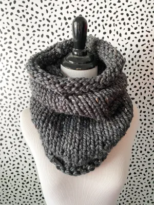 Neckwarmer in Gray Twist