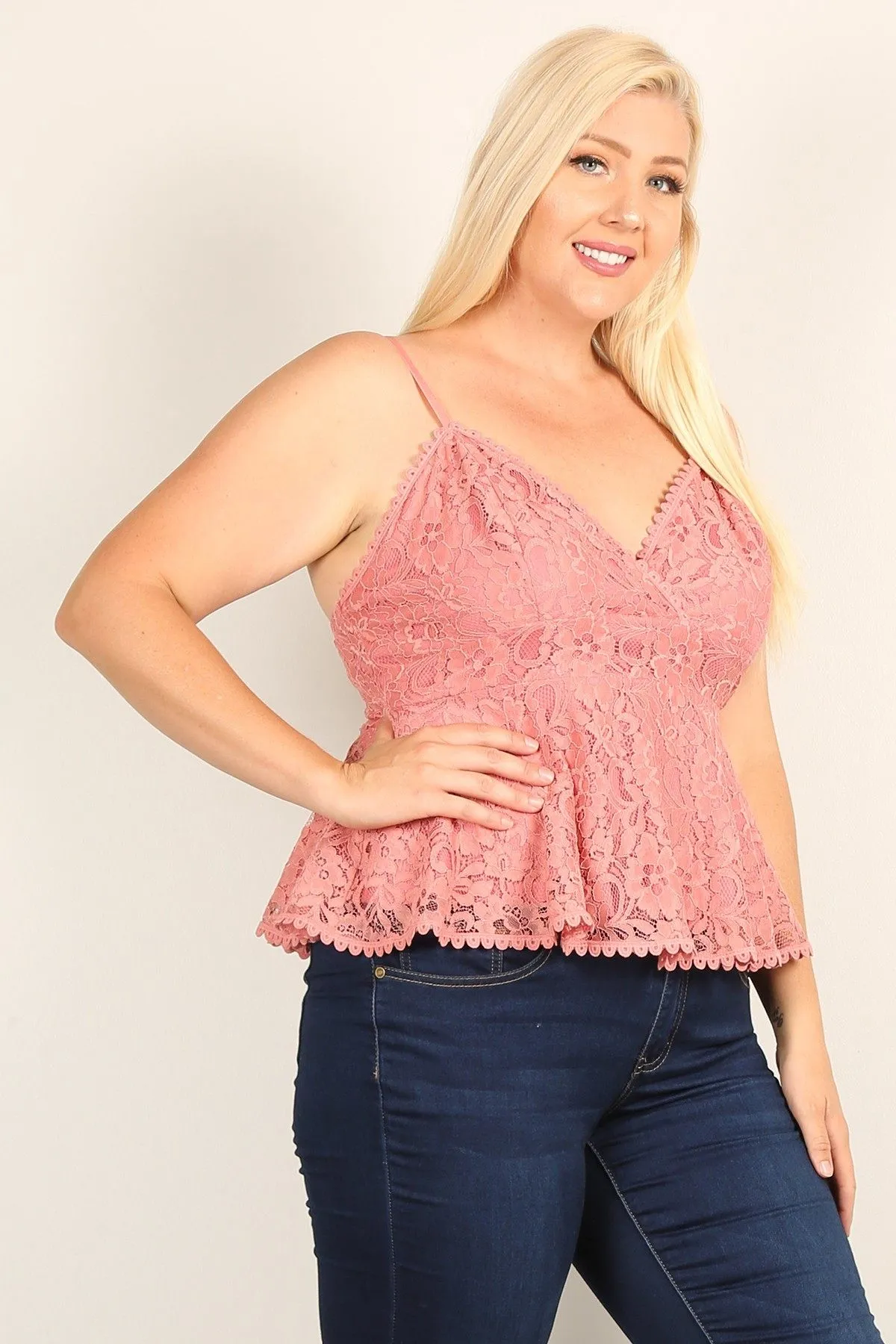 Plus Size Lace Sleeveless Top