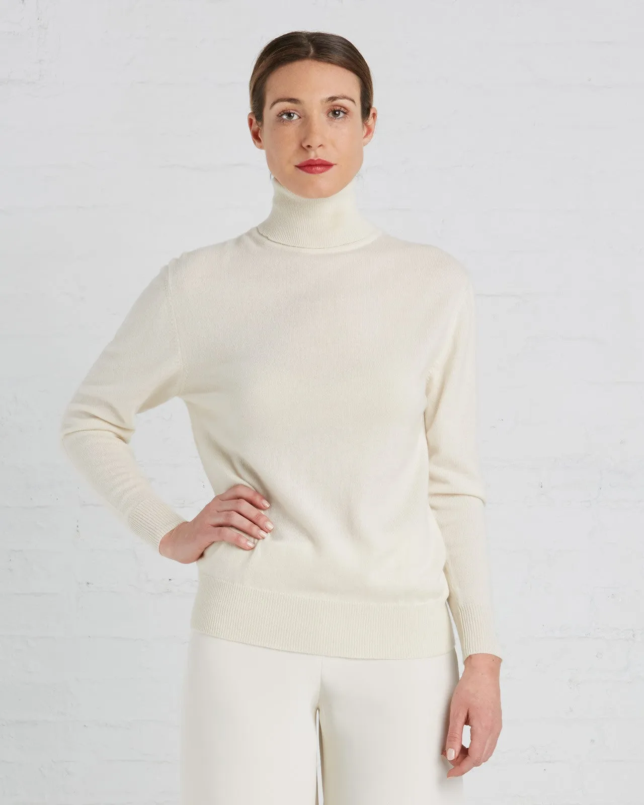 Ryan Roche Cashmere Turtleneck Sweater | Ivory