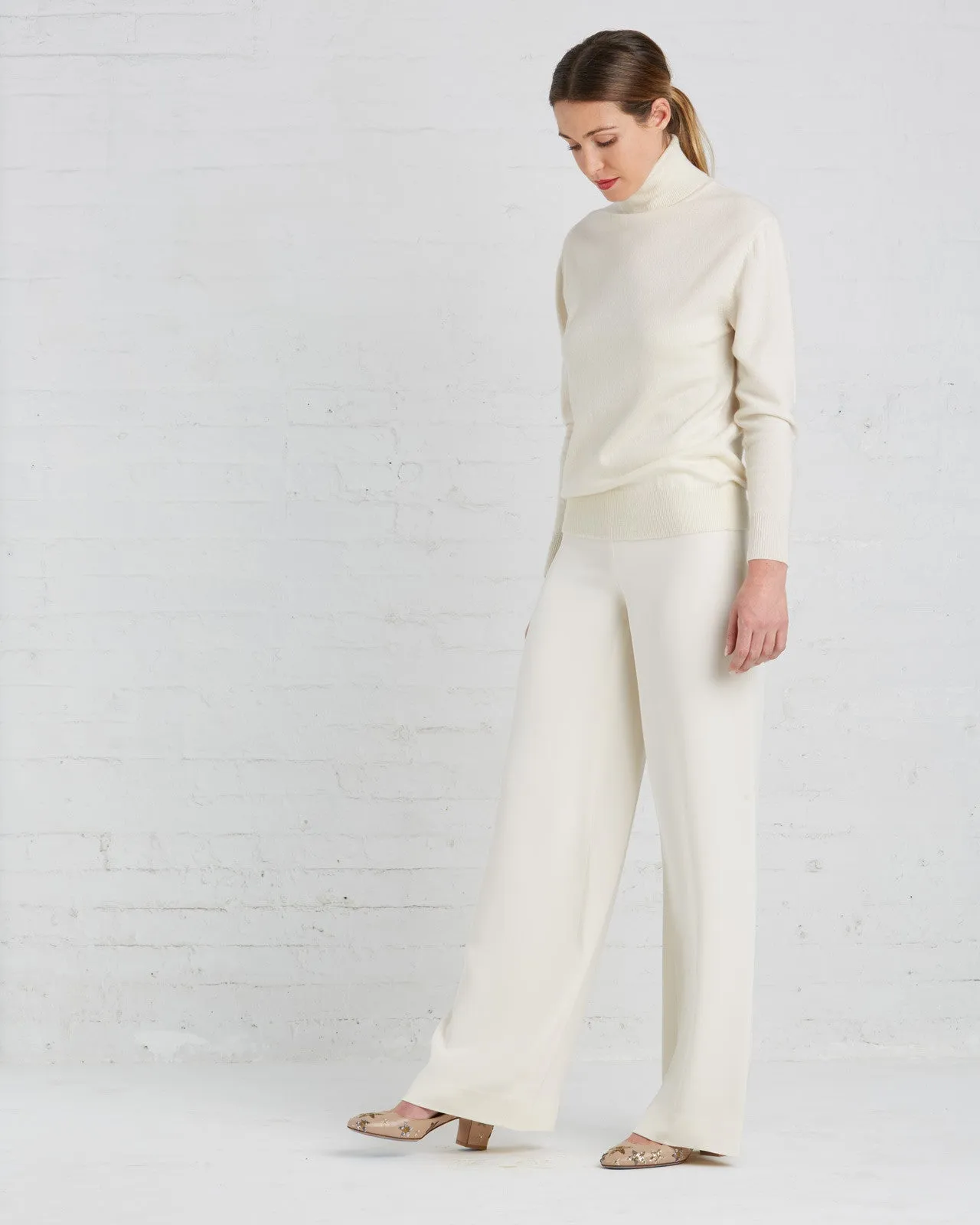 Ryan Roche Cashmere Turtleneck Sweater | Ivory