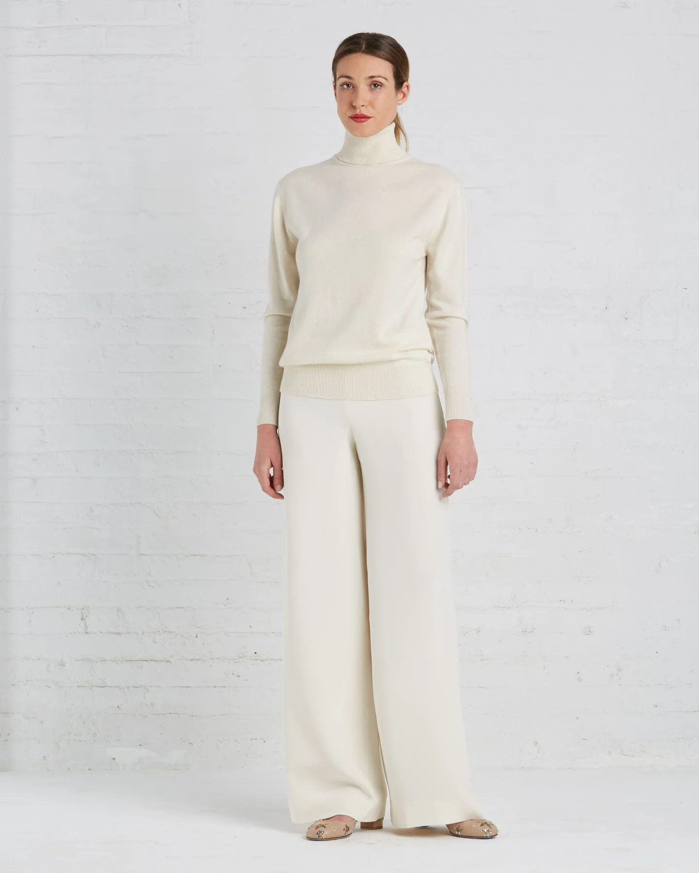 Ryan Roche Cashmere Turtleneck Sweater | Ivory