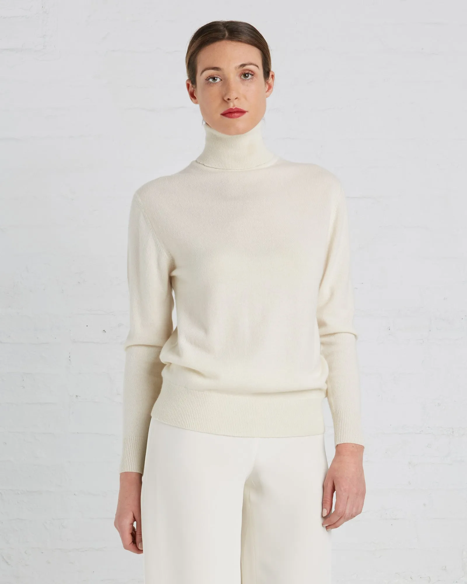 Ryan Roche Cashmere Turtleneck Sweater | Ivory