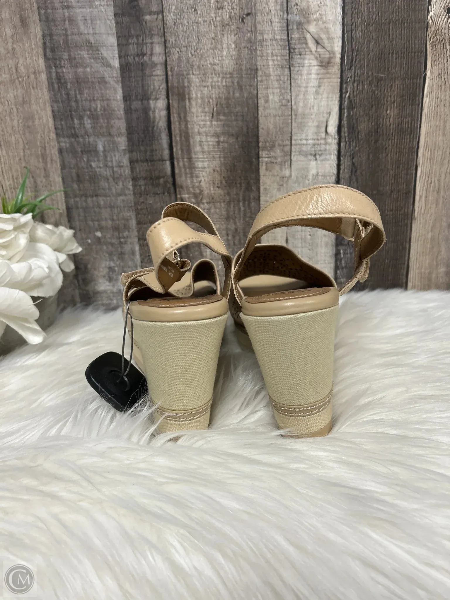 Sandals Heels Wedge By Clarks In Beige, Size: 8
