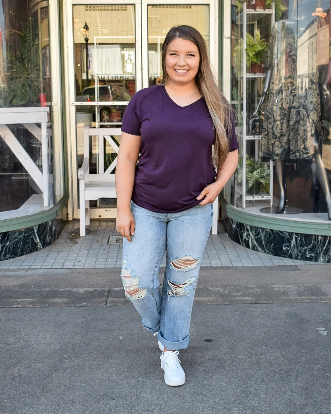 SHORT-SLEEVE V-NECK TOP - DARK PLUM