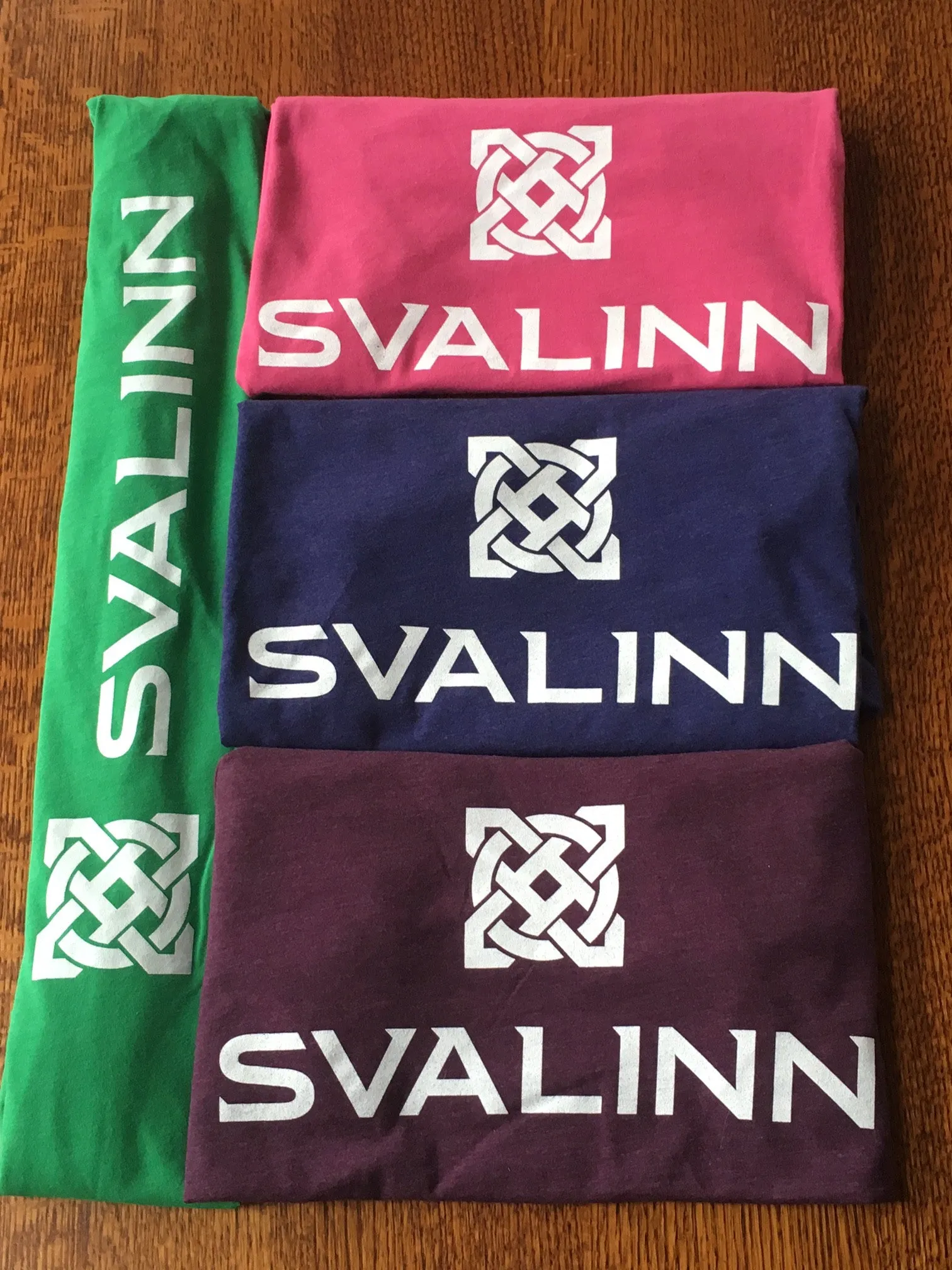 T-shirt - Women's Knot