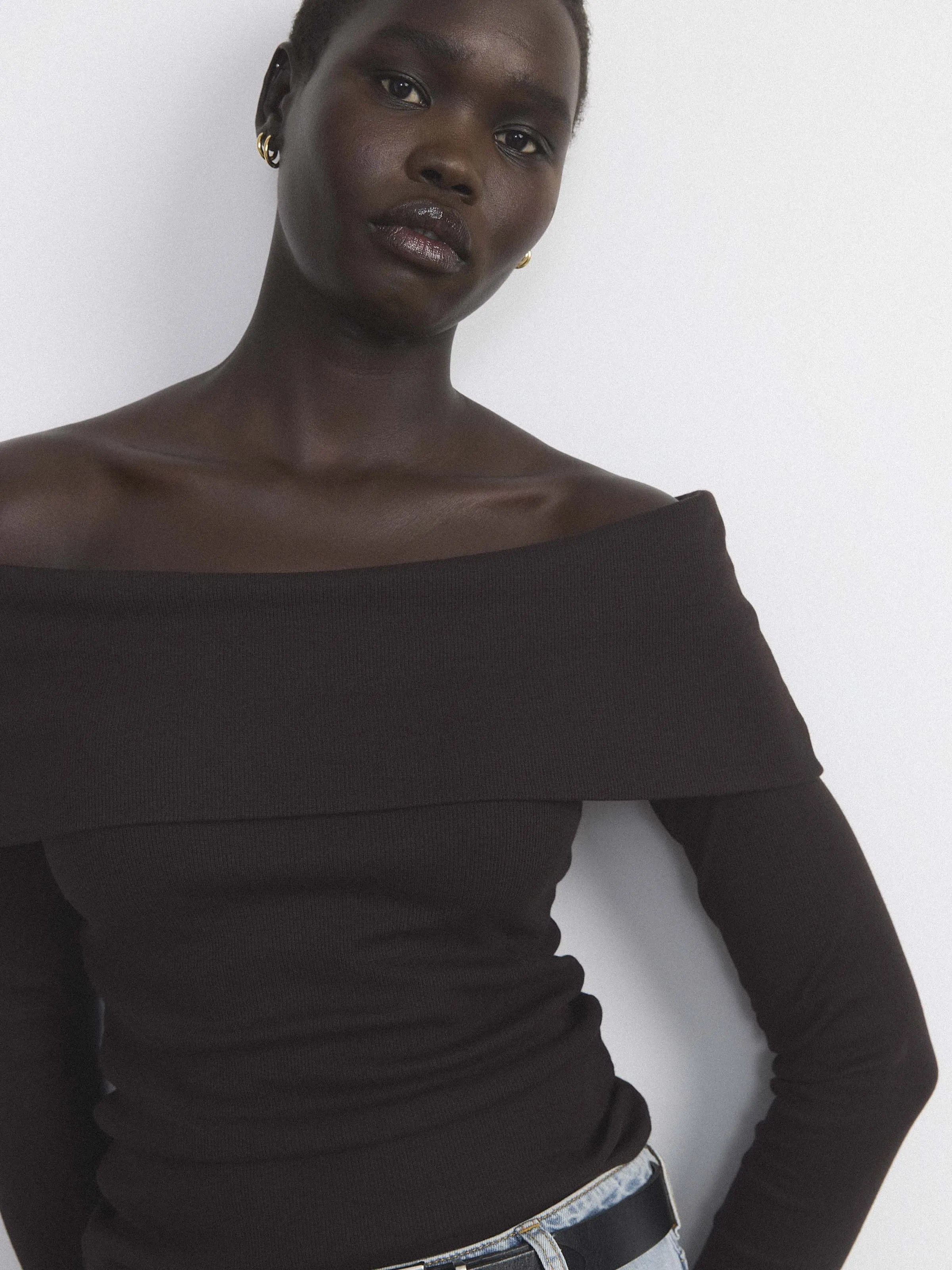 The Off Shoulder Top in Espresso