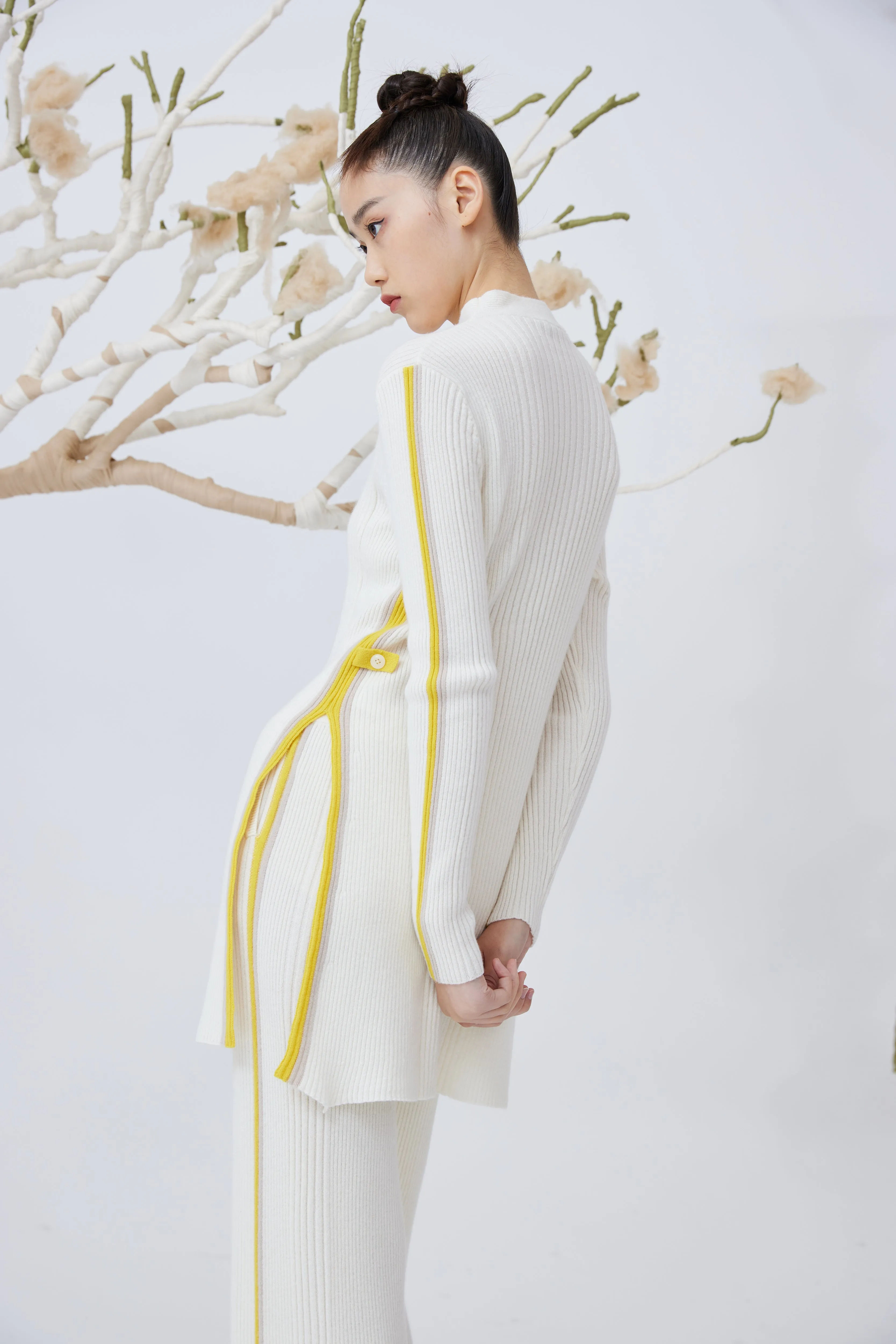 Women's split-side mid-length top