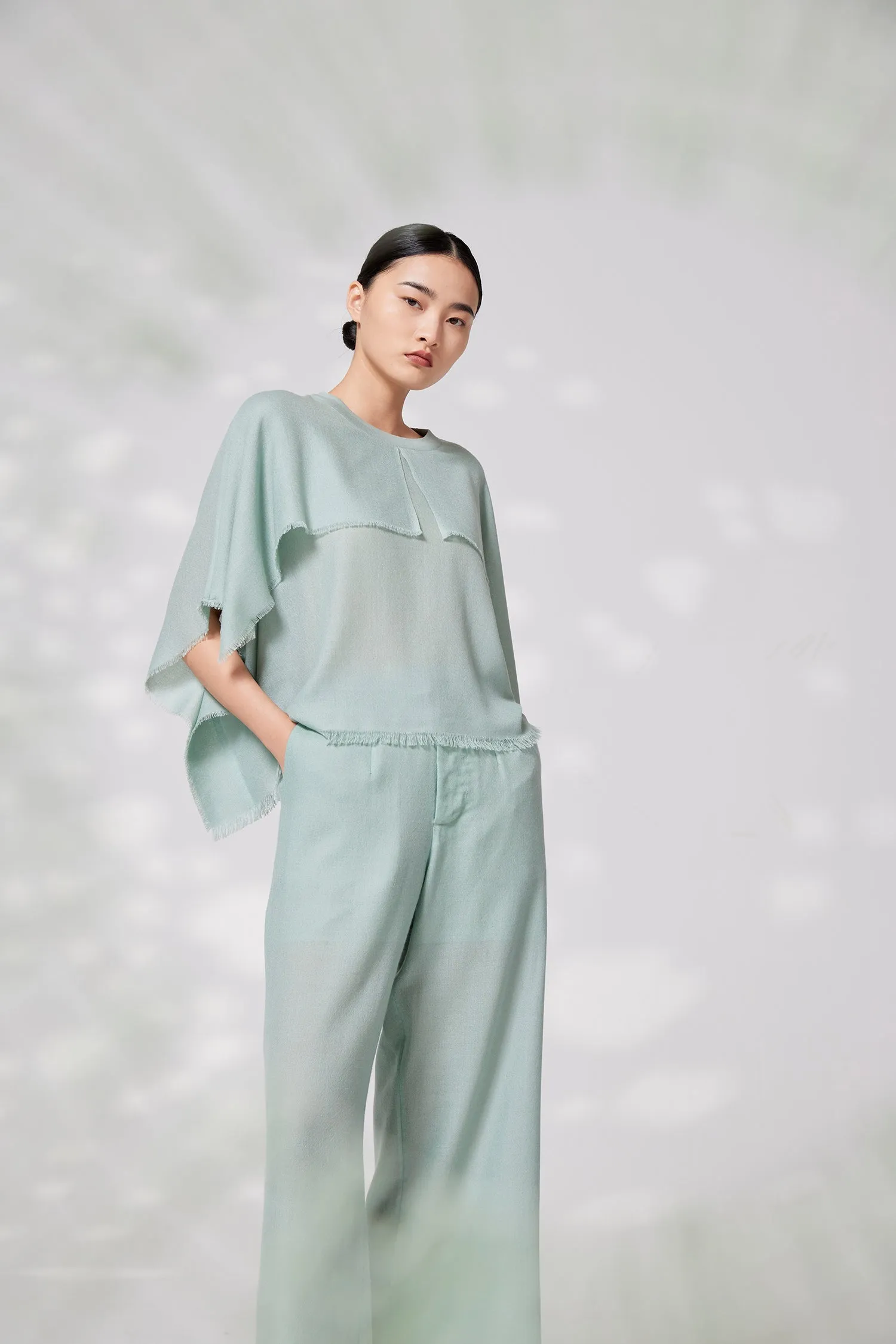 Women's super fine cashmere cape-style crewneck top